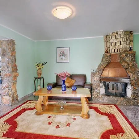 Villa Fatima *