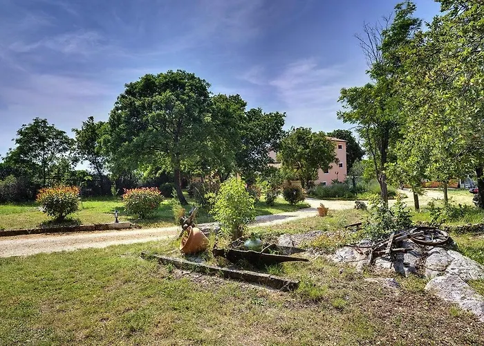 Fatima Villa Valtura